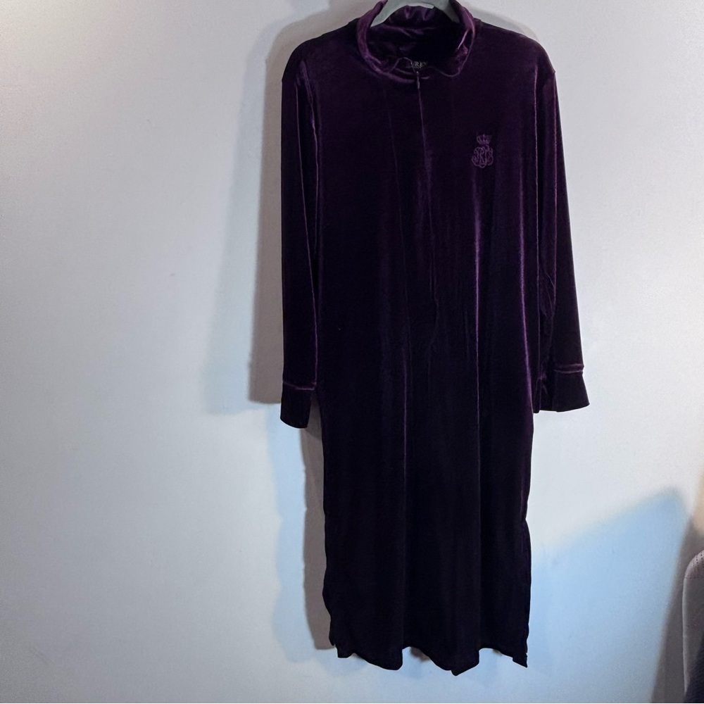 LAUREN RALPH LAUREN Sz XL (estimated) Purple Velvet Long Sleeve Night Gown